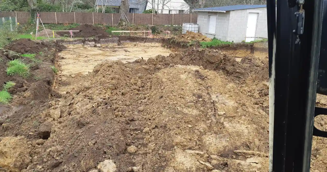 Alto TP, votre expert en terrassement et assainissement dans le Finistère, vous explique tout sur le terrassement.