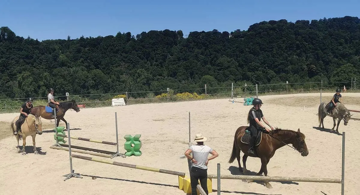 manege-chevaux-centre-equestre-saint-coulitz-finistere