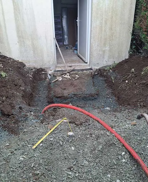 Alto TP : conception et installation d'une cour anglaise à Quimper.