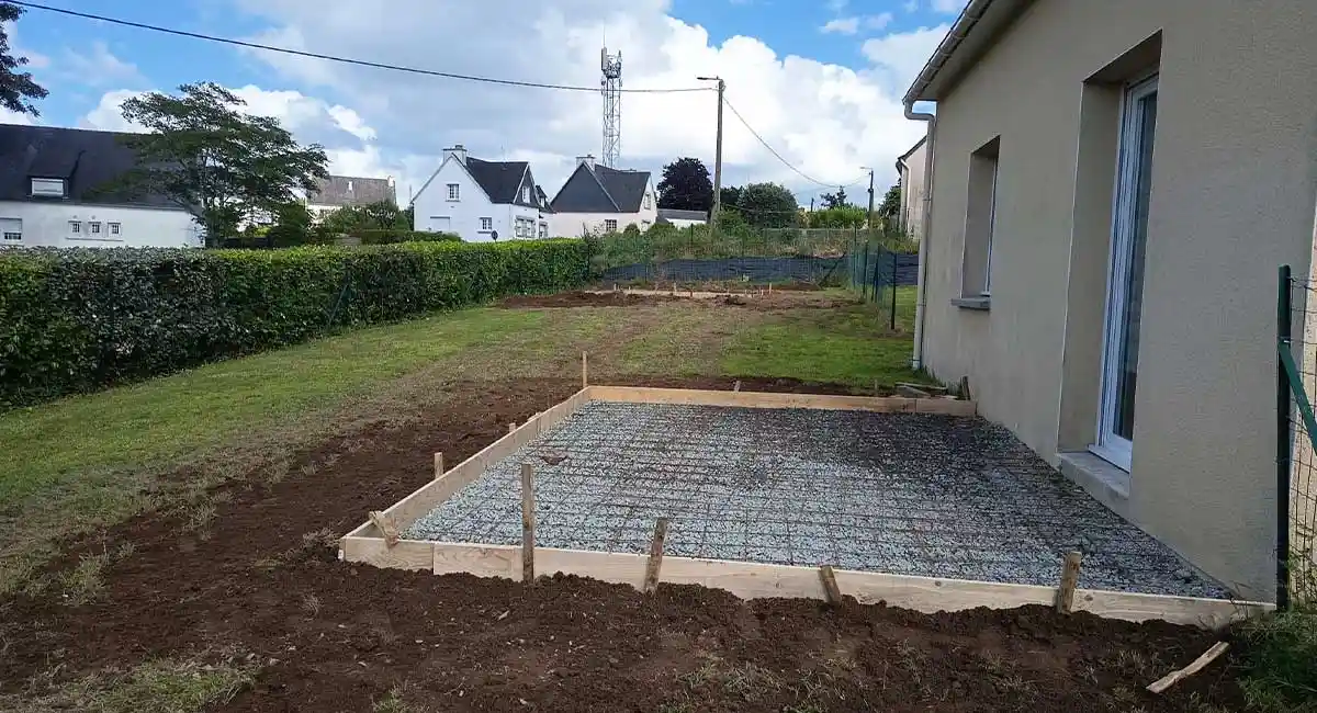 Aménagement extérieur terrasses en béton maison Châteauneuf-du-Faou