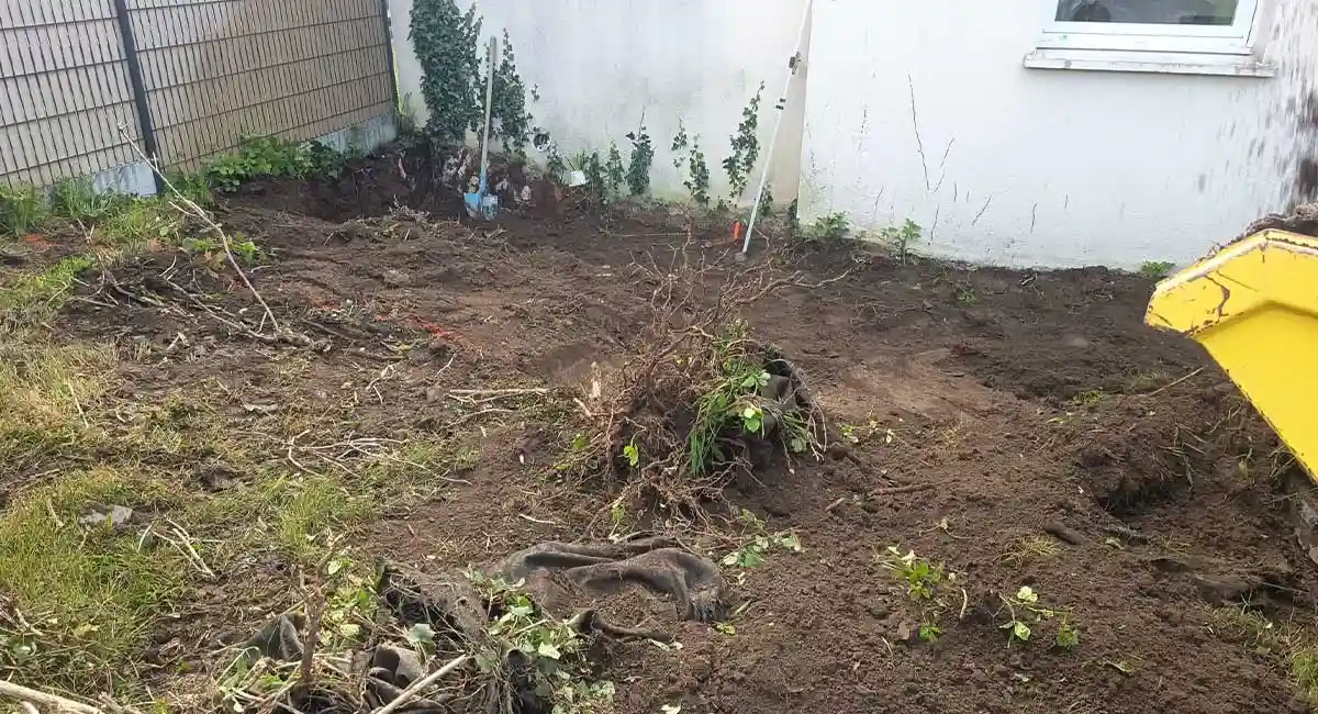 Terrassement avant travaux d’aménagement extérieur maison Quimper